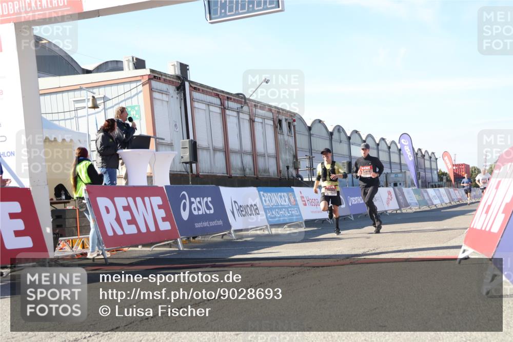 03.10.2025 - Köhlbrandbrückenlauf Luisa Fischer http://msf.ph/oto/9028693 03.10.2025 13:00:01 Ziel 4319, 4554, 6368 meine-sportfotos.de