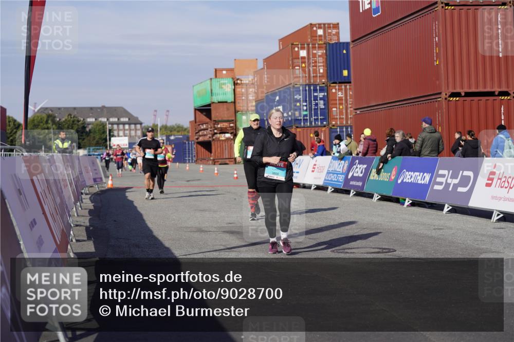 03.10.2025 - Köhlbrandbrückenlauf Michael Burmester http://msf.ph/oto/9028700 03.10.2025 10:33:07 Ziel 2170, 2576, 3355, 3634, 3800 meine-sportfotos.de