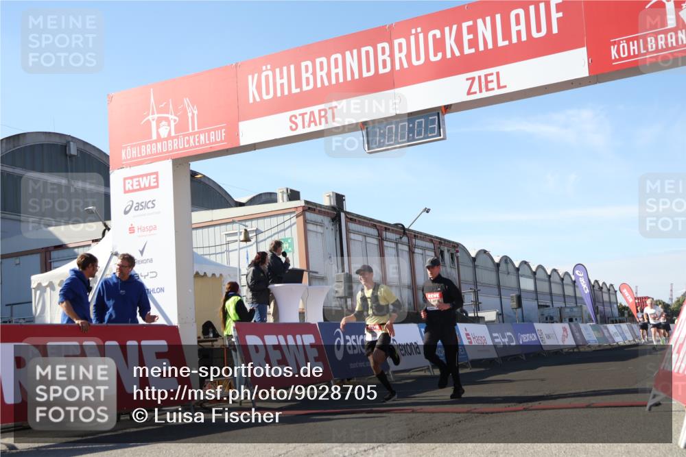 03.10.2025 - Köhlbrandbrückenlauf Luisa Fischer http://msf.ph/oto/9028705 03.10.2025 13:00:02 Ziel 4261, 4319, 4554, 6368 meine-sportfotos.de