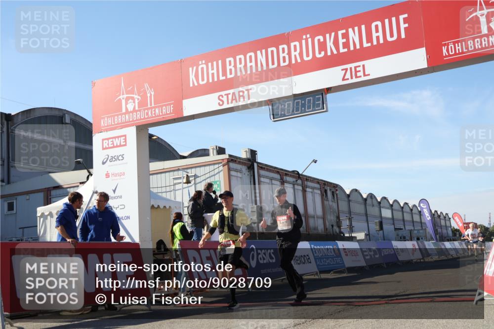 03.10.2025 - Köhlbrandbrückenlauf Luisa Fischer http://msf.ph/oto/9028709 03.10.2025 13:00:03 Ziel 4261, 4319, 4554, 6368 meine-sportfotos.de