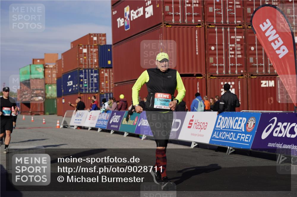 03.10.2025 - Köhlbrandbrückenlauf Michael Burmester http://msf.ph/oto/9028711 03.10.2025 10:33:10 Ziel 2170, 3355, 3634, 3800 meine-sportfotos.de