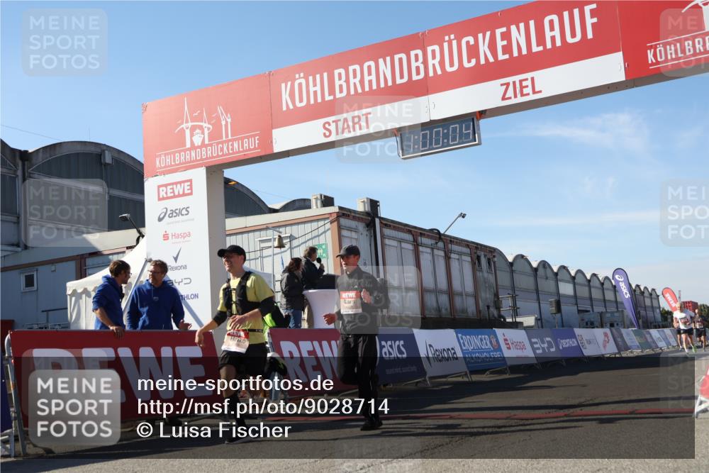 03.10.2025 - Köhlbrandbrückenlauf Luisa Fischer http://msf.ph/oto/9028714 03.10.2025 13:00:03 Ziel 4261, 4319, 4554, 6368 meine-sportfotos.de