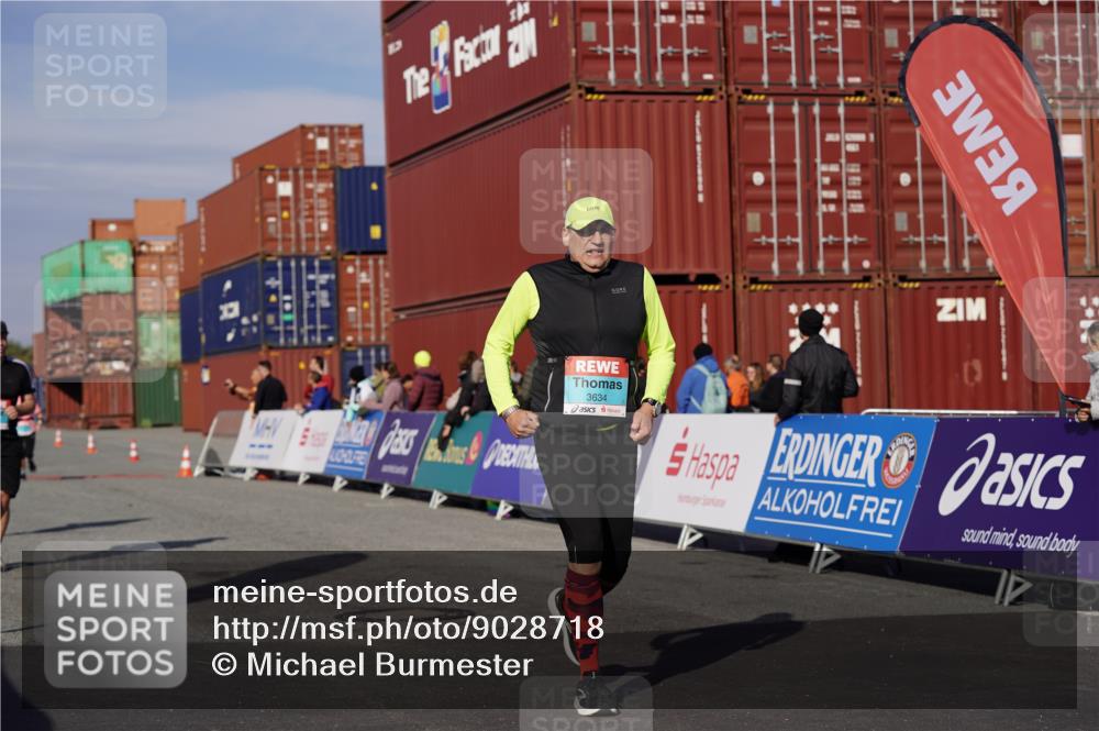 03.10.2025 - Köhlbrandbrückenlauf Michael Burmester http://msf.ph/oto/9028718 03.10.2025 10:33:10 Ziel 2170, 3355, 3634, 3800 meine-sportfotos.de