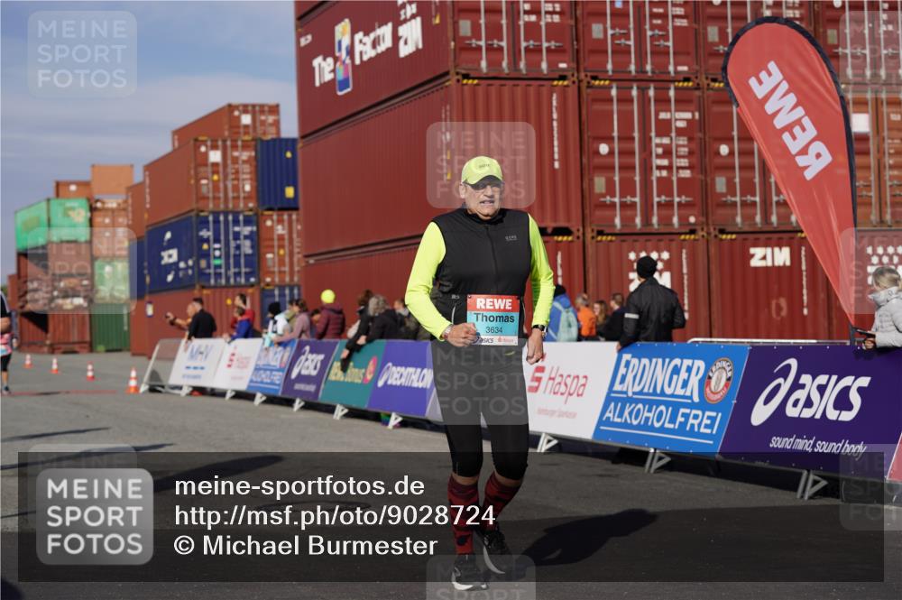 03.10.2025 - Köhlbrandbrückenlauf Michael Burmester http://msf.ph/oto/9028724 03.10.2025 10:33:11 Ziel 2170, 2457, 3355, 3634, 3800 meine-sportfotos.de