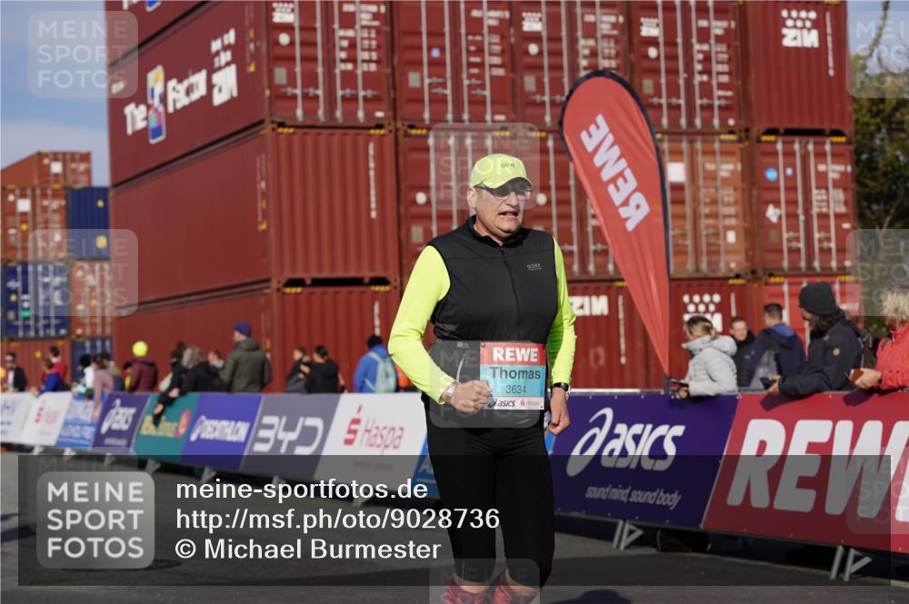 03.10.2025 - Köhlbrandbrückenlauf Michael Burmester http://msf.ph/oto/9028736 03.10.2025 10:33:11 Ziel 2170, 2457, 3355, 3634, 3800 meine-sportfotos.de