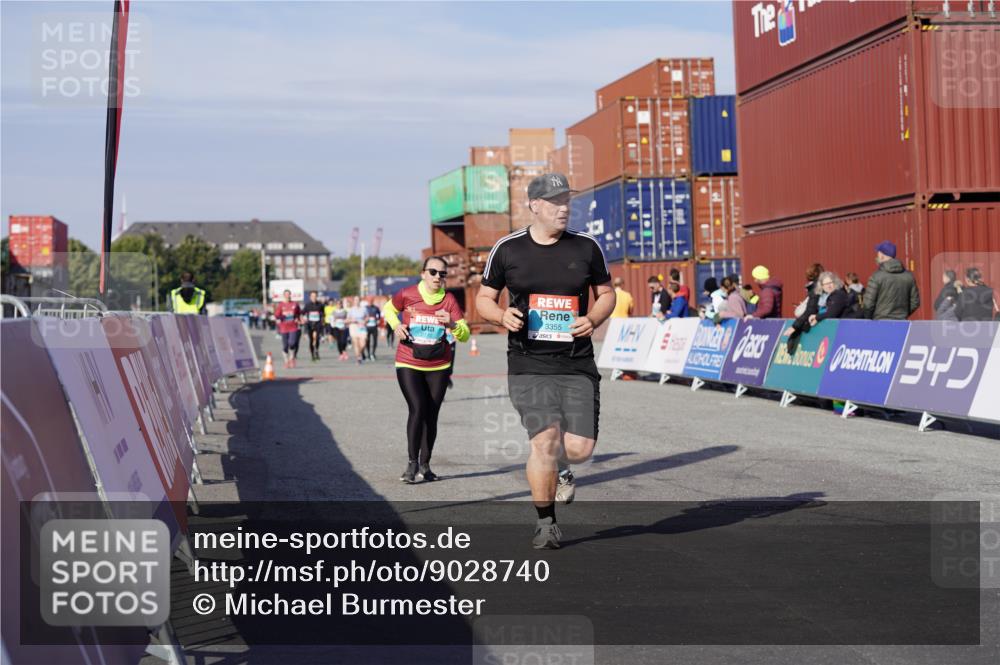 03.10.2025 - Köhlbrandbrückenlauf Michael Burmester http://msf.ph/oto/9028740 03.10.2025 10:33:13 Ziel 2170, 2457, 3355, 3634 meine-sportfotos.de