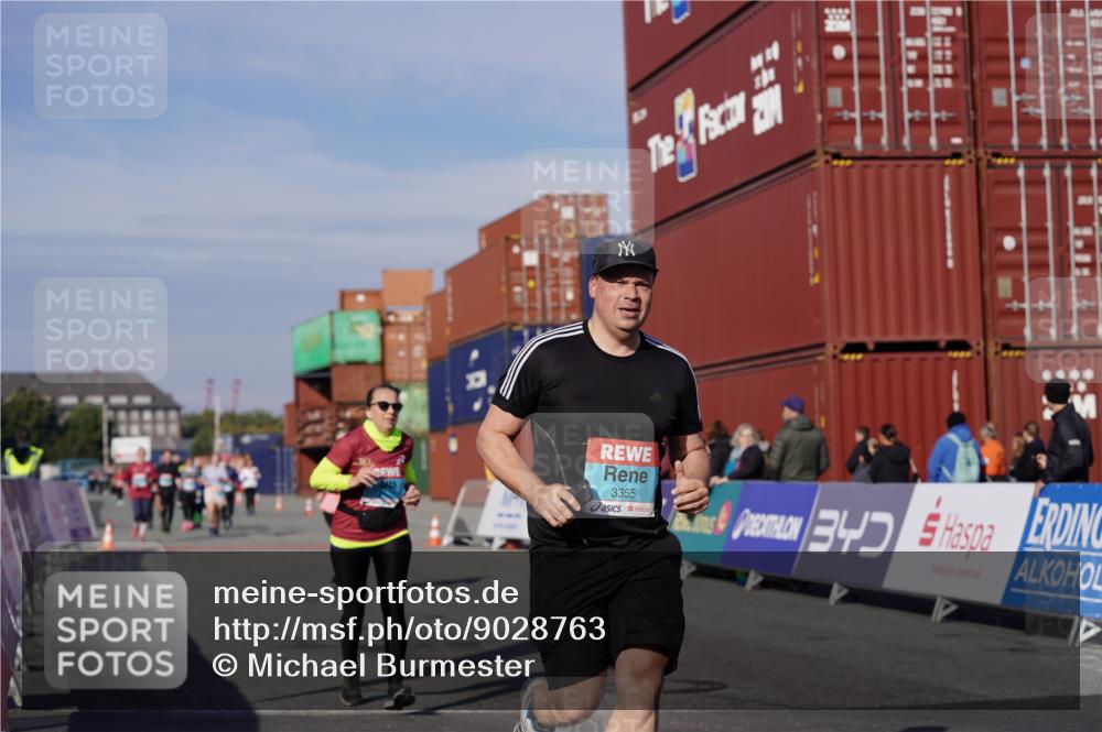 03.10.2025 - Köhlbrandbrückenlauf Michael Burmester http://msf.ph/oto/9028763 03.10.2025 10:33:14 Ziel 2170, 2457, 3355, 3634 meine-sportfotos.de