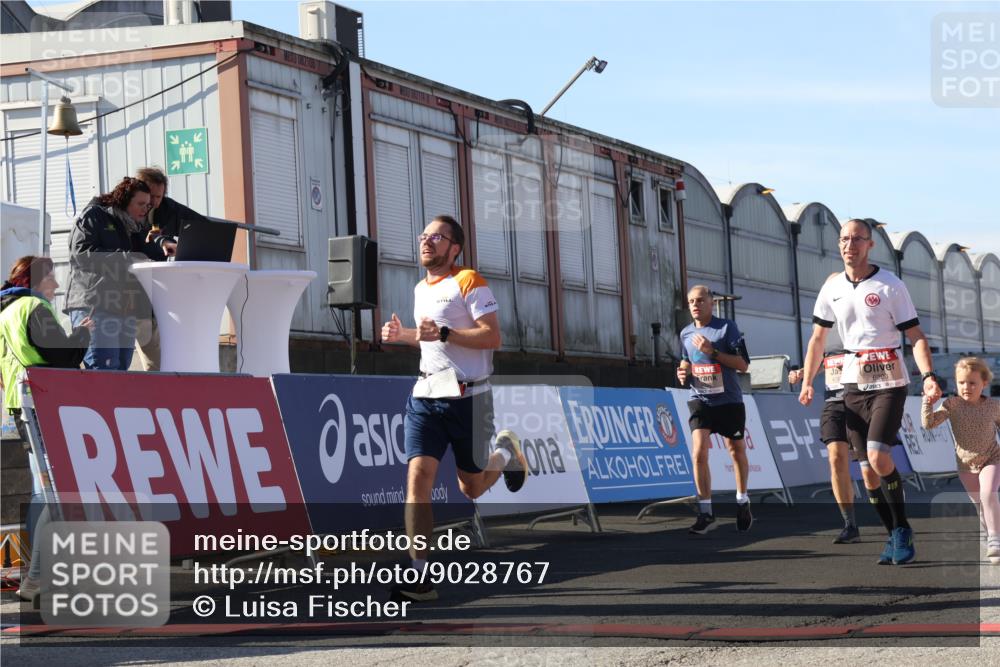 03.10.2025 - Köhlbrandbrückenlauf Luisa Fischer http://msf.ph/oto/9028767 03.10.2025 13:00:09 Ziel 4020, 4192, 4261, 4319, 6097, 6203, 6368, 6798 meine-sportfotos.de