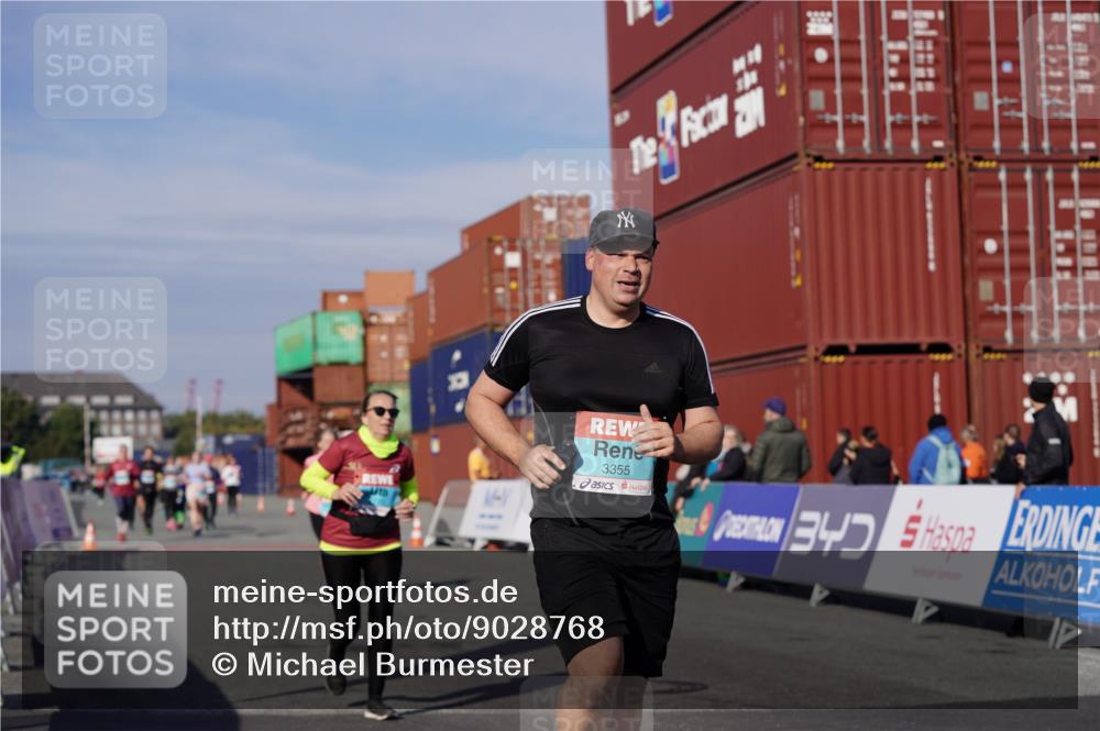 03.10.2025 - Köhlbrandbrückenlauf Michael Burmester http://msf.ph/oto/9028768 03.10.2025 10:33:14 Ziel 2170, 2457, 3355, 3634 meine-sportfotos.de