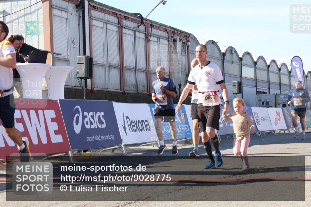 03.10.2025 - Köhlbrandbrückenlauf Luisa Fischer http://msf.ph/oto/9028775 03.10.2025 13:00:10 Ziel 4020, 4192, 4261, 4319, 6097, 6203, 6368, 6798 meine-sportfotos.de