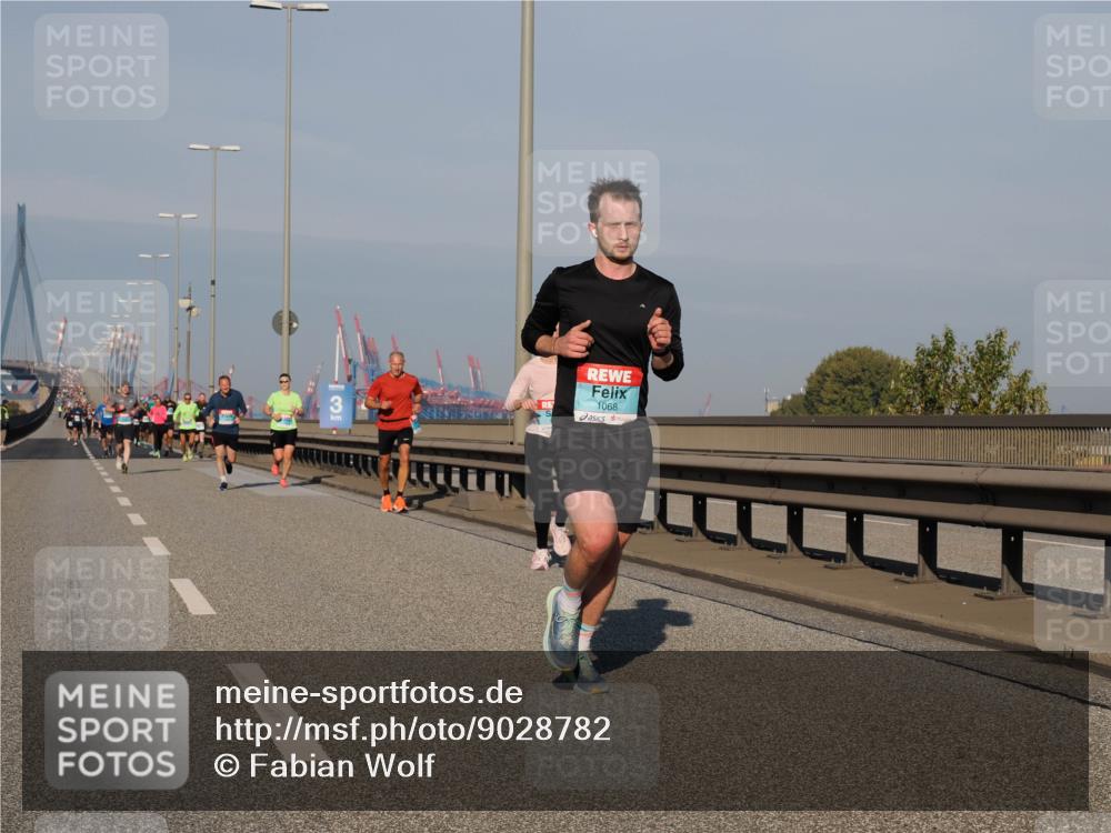 03.10.2025 - Köhlbrandbrückenlauf Fabian Wolf http://msf.ph/oto/9028782 03.10.2025 09:43:58 Position 3 3, 1068 meine-sportfotos.de