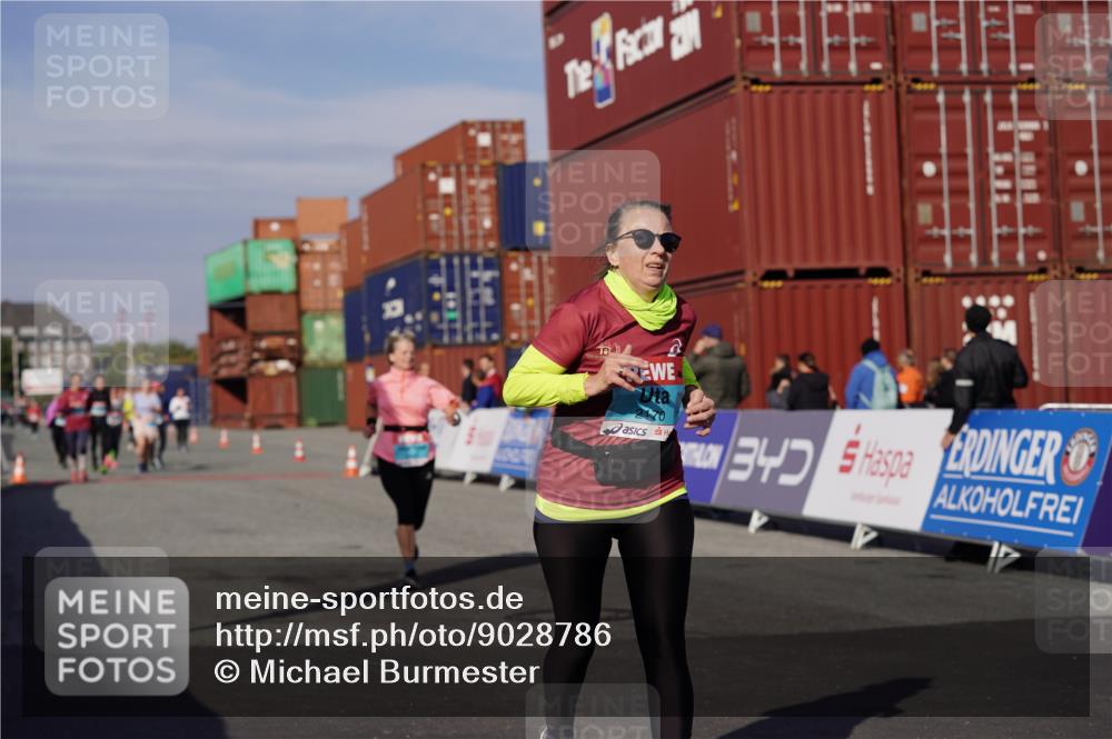 03.10.2025 - Köhlbrandbrückenlauf Michael Burmester http://msf.ph/oto/9028786 03.10.2025 10:33:16 Ziel 2170, 2457, 3355 meine-sportfotos.de