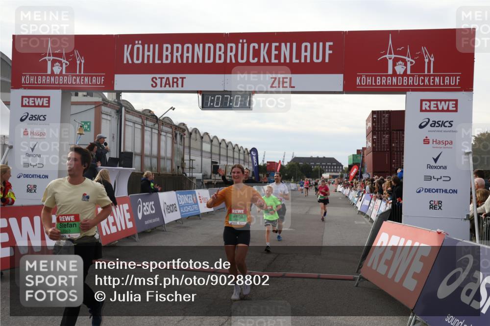 03.10.2025 - Köhlbrandbrückenlauf Julia Fischer http://msf.ph/oto/9028802 03.10.2025 16:07:01 Ziel 7228, 7263, 7322, 7995, 8848, 8866, 8967, 9128, 9353, 9354, 9416, 9417 meine-sportfotos.de