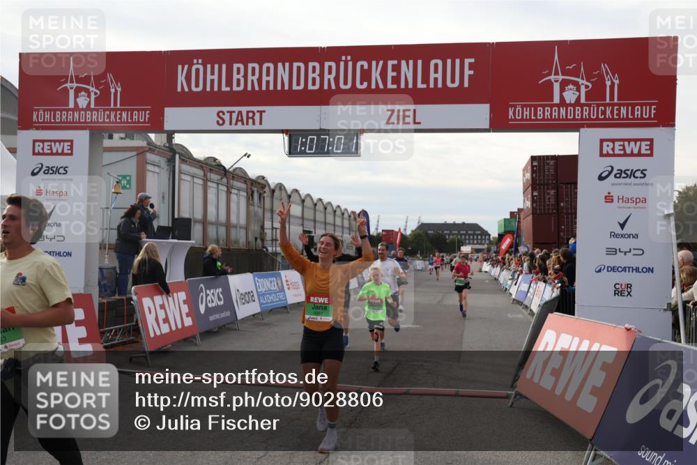 03.10.2025 - Köhlbrandbrückenlauf Julia Fischer http://msf.ph/oto/9028806 03.10.2025 16:07:01 Ziel 7228, 7263, 7322, 7995, 8848, 8866, 8967, 9128, 9353, 9354, 9416, 9417 meine-sportfotos.de