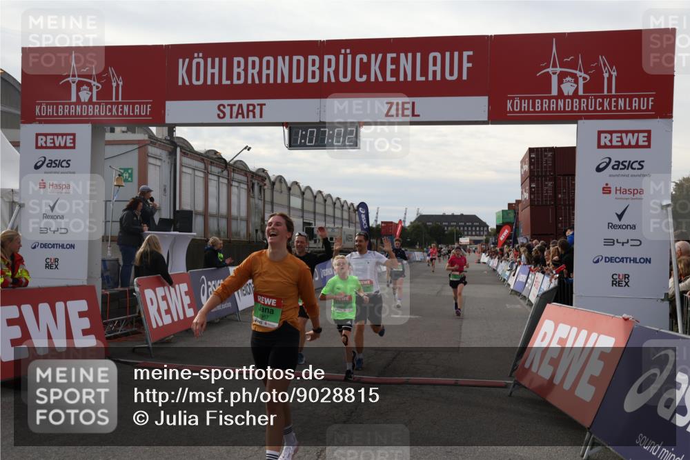 03.10.2025 - Köhlbrandbrückenlauf Julia Fischer http://msf.ph/oto/9028815 03.10.2025 16:07:02 Ziel 7228, 7263, 7322, 7995, 8848, 8866, 8967, 9128, 9353, 9354, 9416, 9417 meine-sportfotos.de
