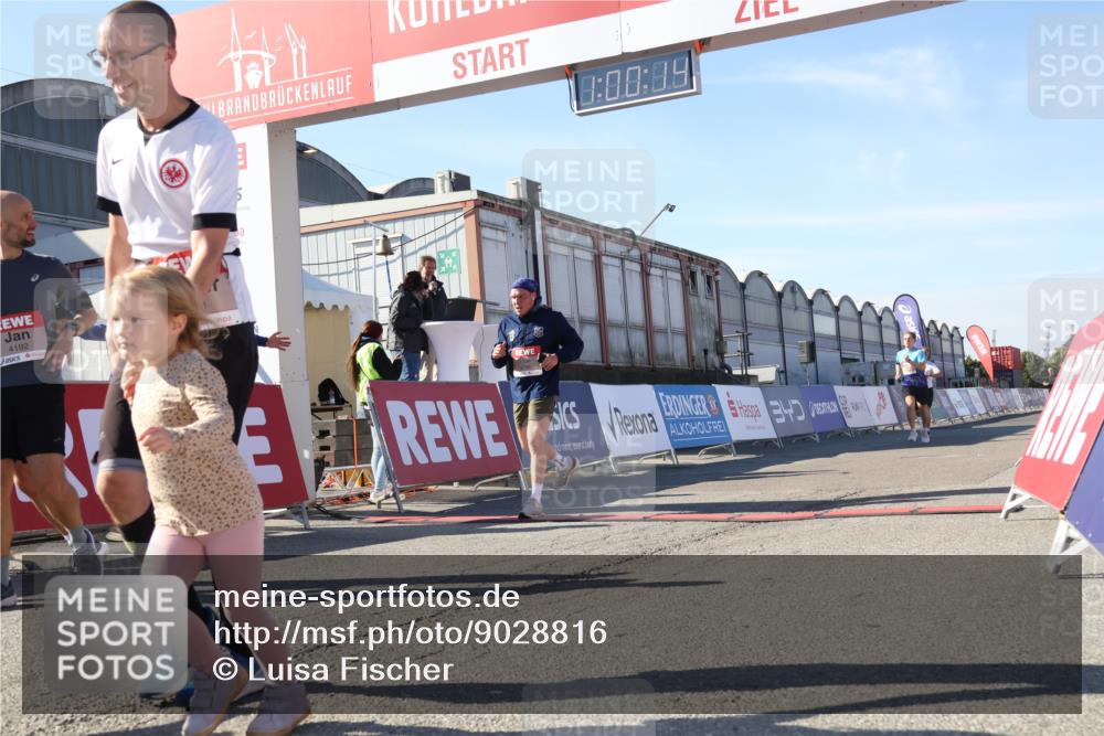 03.10.2025 - Köhlbrandbrückenlauf Luisa Fischer http://msf.ph/oto/9028816 03.10.2025 13:00:13 Ziel 4020, 4192, 4250, 4261, 4319, 6097, 6203, 6236, 6368, 6760, 6798 meine-sportfotos.de