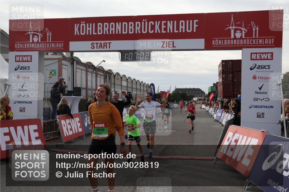 03.10.2025 - Köhlbrandbrückenlauf Julia Fischer http://msf.ph/oto/9028819 03.10.2025 16:07:02 Ziel 7228, 7263, 7322, 7995, 8848, 8866, 8967, 9128, 9353, 9354, 9416, 9417 meine-sportfotos.de
