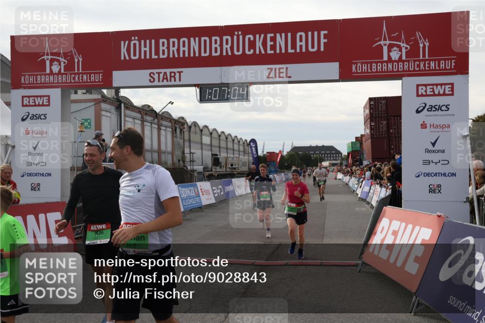 03.10.2025 - Köhlbrandbrückenlauf Julia Fischer http://msf.ph/oto/9028843 03.10.2025 16:07:04 Ziel 7174, 7228, 7263, 7322, 7995, 8866, 8967, 9128, 9416, 9417 meine-sportfotos.de