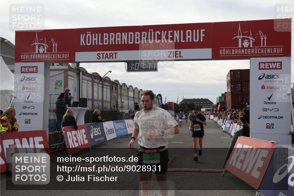 03.10.2025 - Köhlbrandbrückenlauf Julia Fischer http://msf.ph/oto/9028931 03.10.2025 16:07:11 Ziel 7174, 7228, 7322, 7560, 7995, 8026, 8847, 8866, 8925, 9416, 9417 meine-sportfotos.de