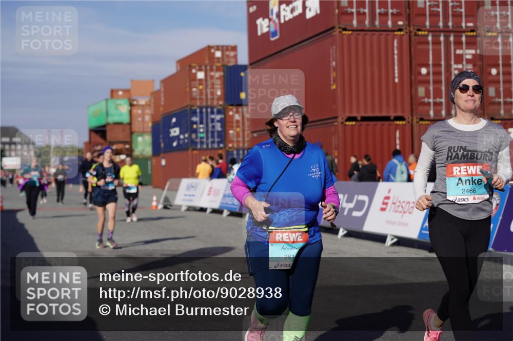 03.10.2025 - Köhlbrandbrückenlauf Michael Burmester http://msf.ph/oto/9028938 03.10.2025 10:33:32 Ziel 1963, 2175, 2211, 2248, 2370, 2466, 2654, 3254, 3814 meine-sportfotos.de