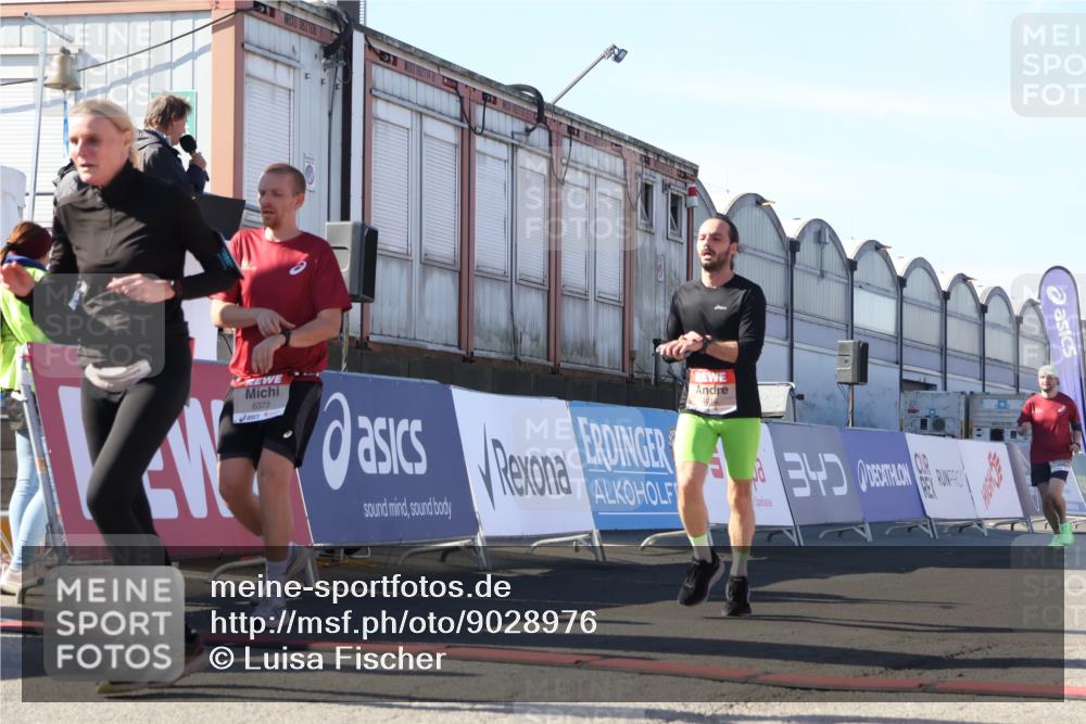 03.10.2025 - Köhlbrandbrückenlauf Luisa Fischer http://msf.ph/oto/9028976 03.10.2025 13:00:34 Ziel 4016, 4163, 4172, 4228, 4275, 4299, 4622, 4850, 5011, 5664, 6373, 6490, 6714 meine-sportfotos.de