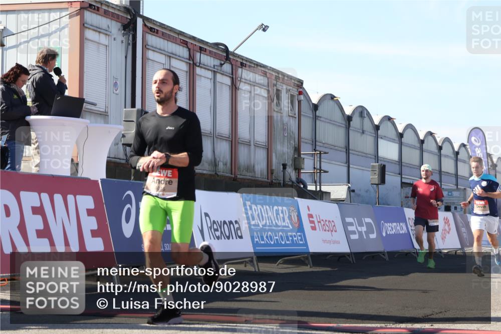 03.10.2025 - Köhlbrandbrückenlauf Luisa Fischer http://msf.ph/oto/9028987 03.10.2025 13:00:35 Ziel 4016, 4163, 4172, 4228, 4299, 4622, 4850, 5011, 5664, 6373, 6490, 6714 meine-sportfotos.de