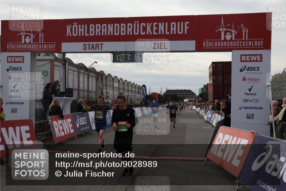 03.10.2025 - Köhlbrandbrückenlauf Julia Fischer http://msf.ph/oto/9028989 03.10.2025 16:07:17 Ziel 7093, 7174, 7302, 7340, 7560, 7995, 8026, 8847, 8925 meine-sportfotos.de