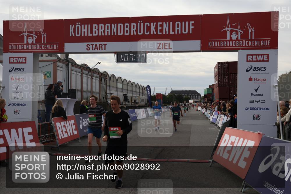 03.10.2025 - Köhlbrandbrückenlauf Julia Fischer http://msf.ph/oto/9028992 03.10.2025 16:07:17 Ziel 7093, 7174, 7302, 7340, 7560, 7995, 8026, 8847, 8925 meine-sportfotos.de