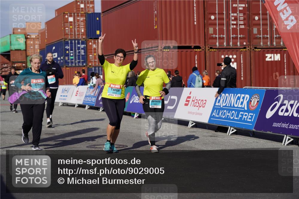 03.10.2025 - Köhlbrandbrückenlauf Michael Burmester http://msf.ph/oto/9029005 03.10.2025 10:33:38 Ziel 1963, 2175, 2211, 2465, 2511, 2654, 2838, 3254 meine-sportfotos.de