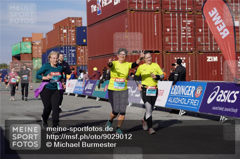 03.10.2025 - Köhlbrandbrückenlauf Michael Burmester http://msf.ph/oto/9029012 03.10.2025 10:33:39 Ziel 1963, 2175, 2211, 2465, 2511, 2838, 3254 meine-sportfotos.de