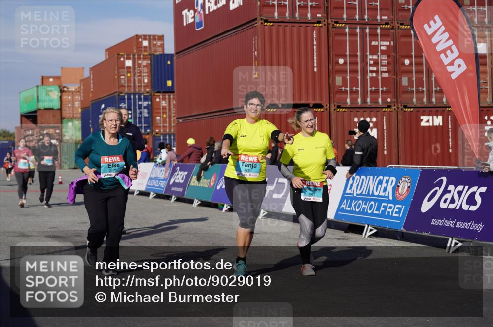 03.10.2025 - Köhlbrandbrückenlauf Michael Burmester http://msf.ph/oto/9029019 03.10.2025 10:33:39 Ziel 1963, 2175, 2211, 2465, 2511, 2838, 3254 meine-sportfotos.de