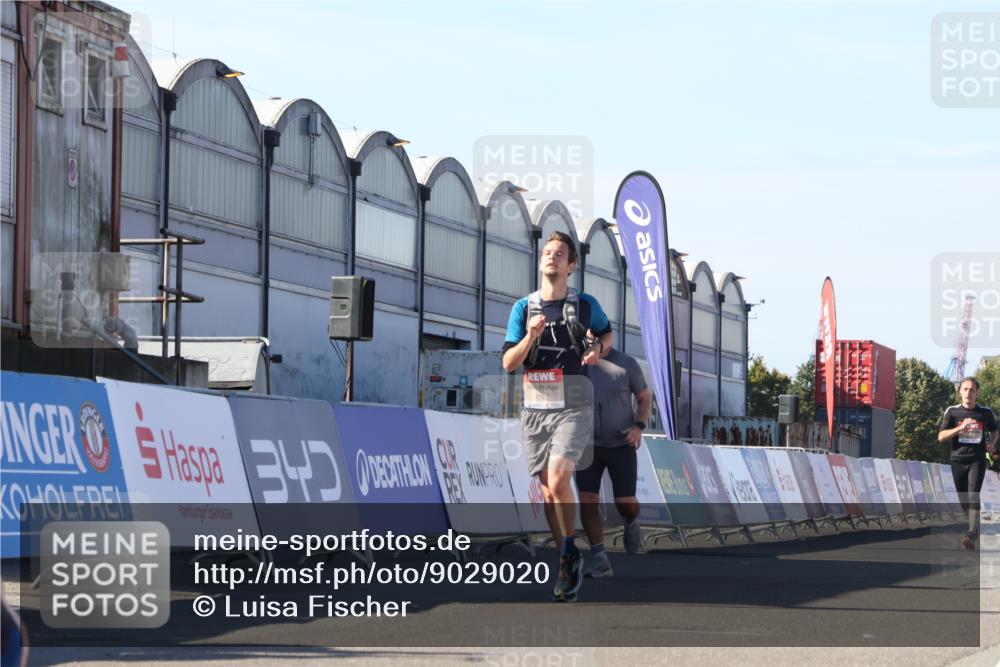 03.10.2025 - Köhlbrandbrückenlauf Luisa Fischer http://msf.ph/oto/9029020 03.10.2025 13:00:38 Ziel 4016, 4018, 4172, 4228, 4299, 4622, 4763, 4850, 5011, 5664, 6373, 6490 meine-sportfotos.de