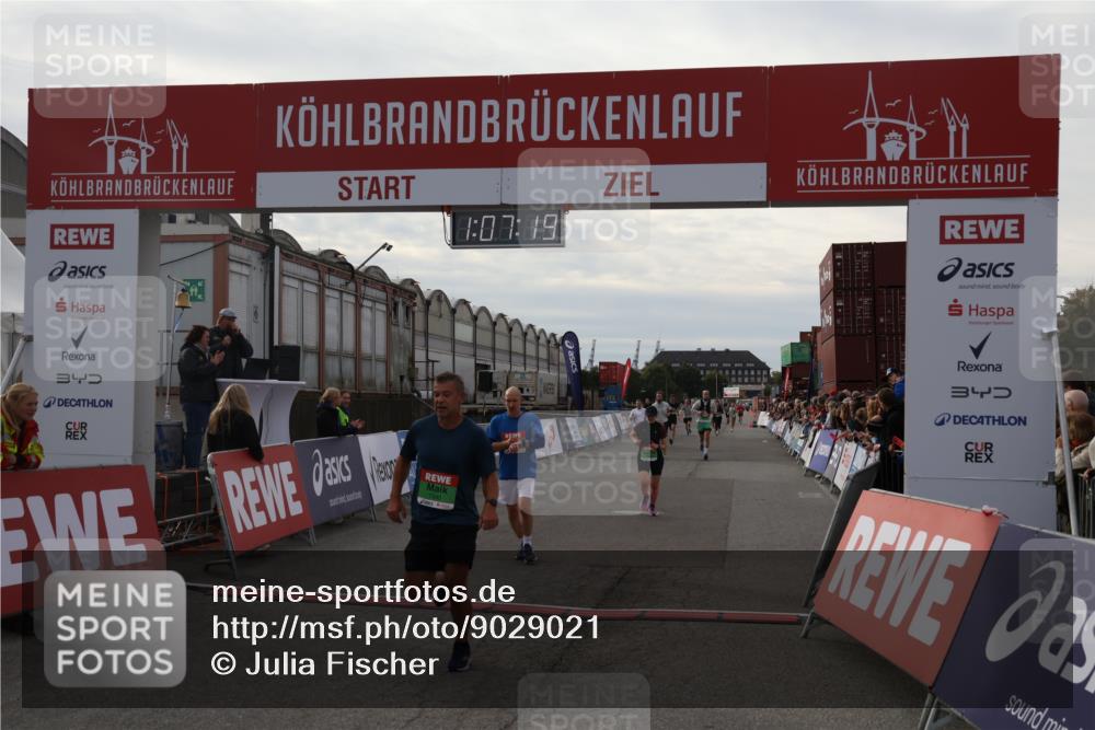 03.10.2025 - Köhlbrandbrückenlauf Julia Fischer http://msf.ph/oto/9029021 03.10.2025 16:07:19 Ziel 7093, 7174, 7302, 7340, 7560, 8026, 8847, 8925, 9261 meine-sportfotos.de