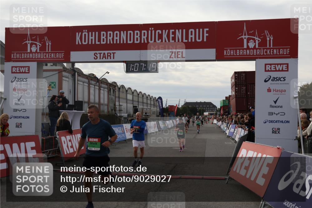 03.10.2025 - Köhlbrandbrückenlauf Julia Fischer http://msf.ph/oto/9029027 03.10.2025 16:07:20 Ziel 7093, 7302, 7340, 7402, 7434, 7560, 8026, 8847, 8925, 9018, 9261 meine-sportfotos.de