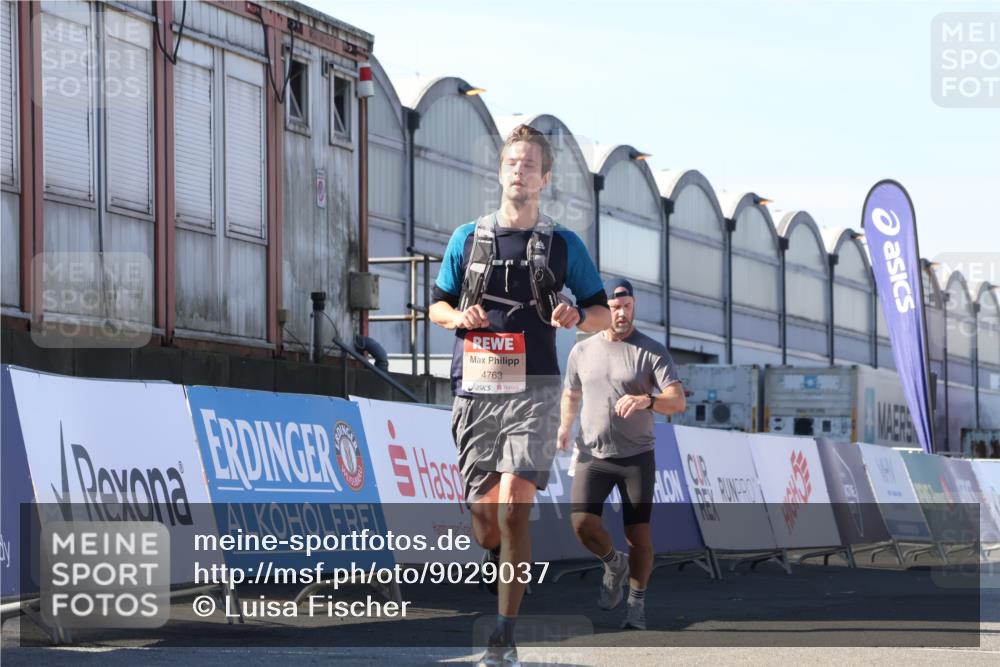 03.10.2025 - Köhlbrandbrückenlauf Luisa Fischer http://msf.ph/oto/9029037 03.10.2025 13:00:40 Ziel 4016, 4018, 4172, 4228, 4299, 4622, 4763, 4850, 5011, 5664, 6373 meine-sportfotos.de