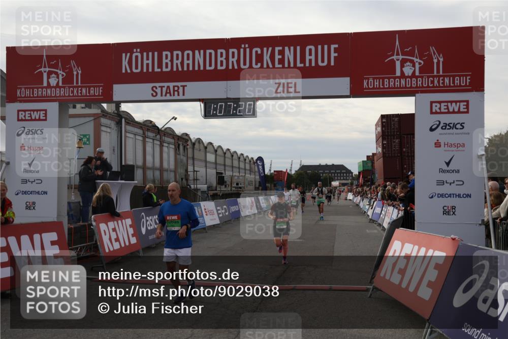 03.10.2025 - Köhlbrandbrückenlauf Julia Fischer http://msf.ph/oto/9029038 03.10.2025 16:07:21 Ziel 7093, 7302, 7340, 7402, 7434, 7560, 8026, 8847, 8925, 9018, 9261 meine-sportfotos.de