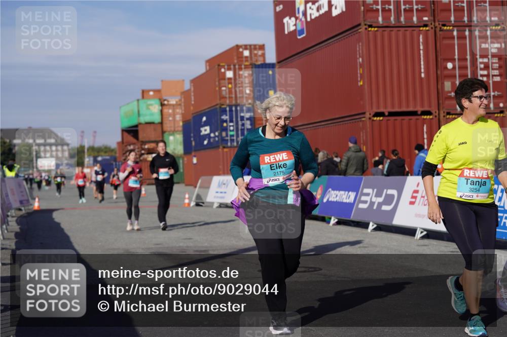 03.10.2025 - Köhlbrandbrückenlauf Michael Burmester http://msf.ph/oto/9029044 03.10.2025 10:33:40 Ziel 1963, 2175, 2211, 2465, 2511, 2838, 3254 meine-sportfotos.de