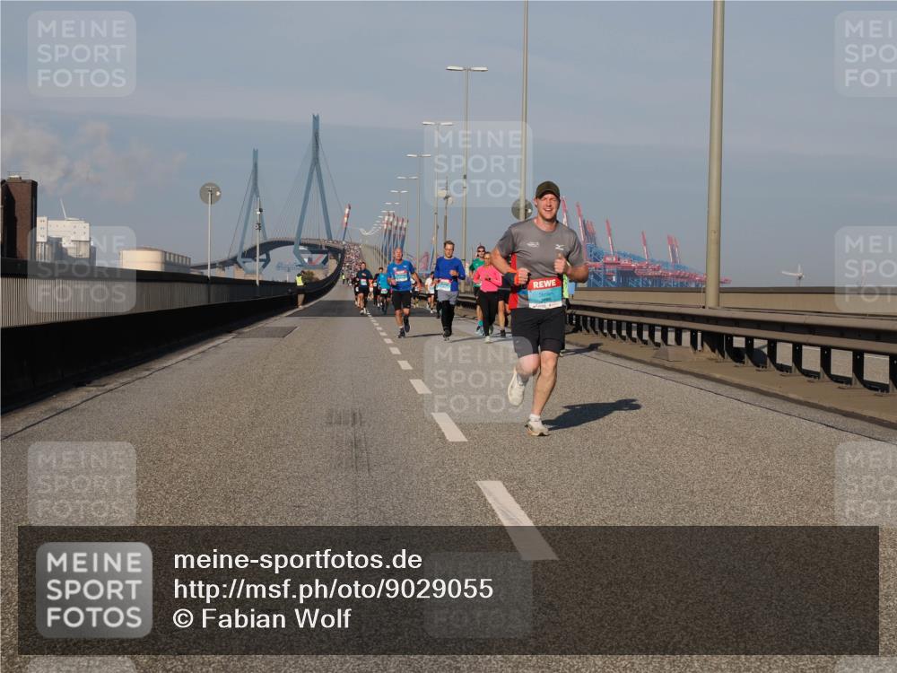 03.10.2025 - Köhlbrandbrückenlauf Fabian Wolf http://msf.ph/oto/9029055 03.10.2025 09:44:07 Position 3  meine-sportfotos.de