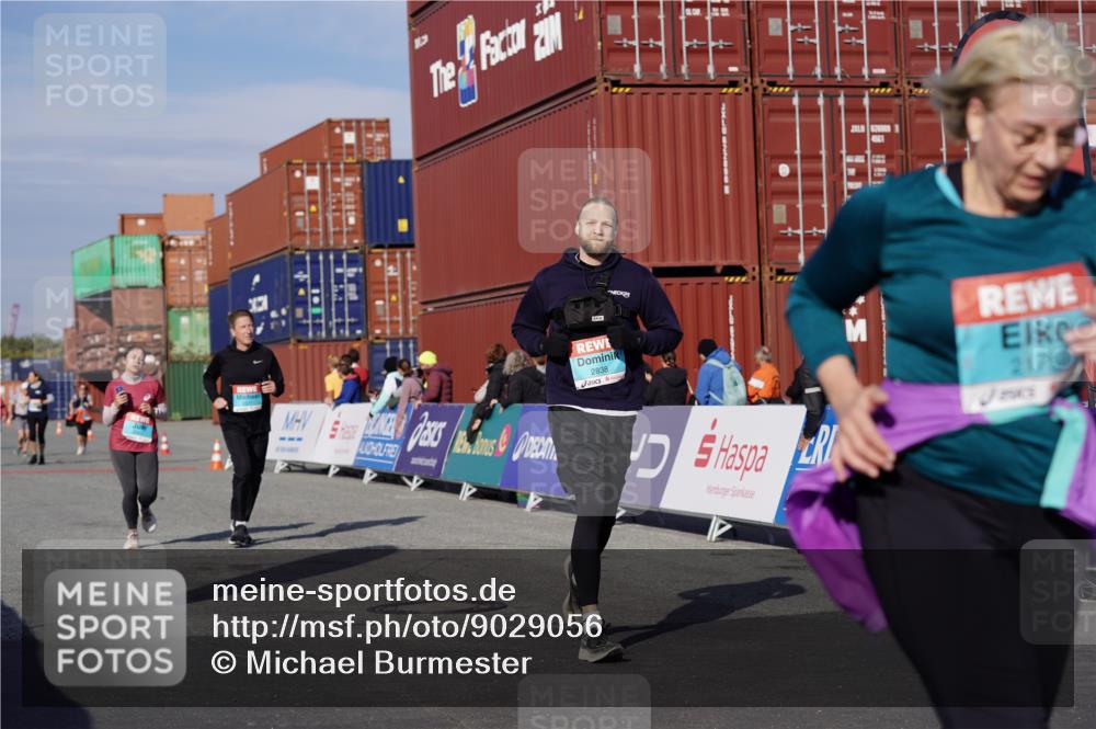 03.10.2025 - Köhlbrandbrückenlauf Michael Burmester http://msf.ph/oto/9029056 03.10.2025 10:33:42 Ziel 2175, 2465, 2511, 2838 meine-sportfotos.de