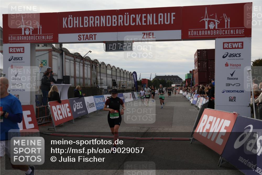 03.10.2025 - Köhlbrandbrückenlauf Julia Fischer http://msf.ph/oto/9029057 03.10.2025 16:07:22 Ziel 7093, 7302, 7340, 7402, 7434, 7560, 8847, 8925, 9018, 9261 meine-sportfotos.de
