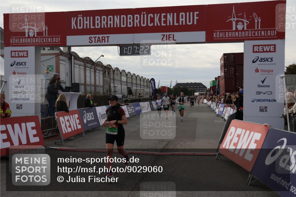 03.10.2025 - Köhlbrandbrückenlauf Julia Fischer http://msf.ph/oto/9029060 03.10.2025 16:07:22 Ziel 7093, 7302, 7340, 7402, 7434, 7560, 8847, 8925, 9018, 9261 meine-sportfotos.de