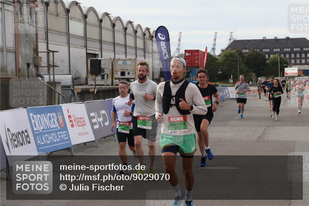 03.10.2025 - Köhlbrandbrückenlauf Julia Fischer http://msf.ph/oto/9029070 03.10.2025 16:07:25 Ziel 7093, 7302, 7340, 7402, 7434, 7560, 8925, 9018, 9261 meine-sportfotos.de