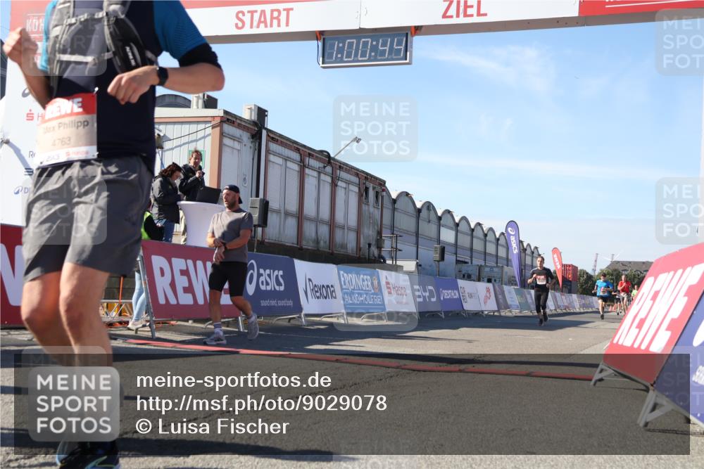 03.10.2025 - Köhlbrandbrückenlauf Luisa Fischer http://msf.ph/oto/9029078 03.10.2025 13:00:43 Ziel 4016, 4018, 4228, 4299, 4763, 5011, 6042, 6373, 6525 meine-sportfotos.de