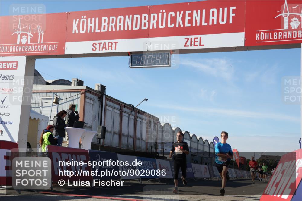 03.10.2025 - Köhlbrandbrückenlauf Luisa Fischer http://msf.ph/oto/9029086 03.10.2025 13:00:46 Ziel 4016, 4018, 4228, 4763, 5011, 6042, 6464, 6525 meine-sportfotos.de