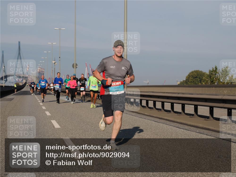 03.10.2025 - Köhlbrandbrückenlauf Fabian Wolf http://msf.ph/oto/9029094 03.10.2025 09:44:09 Position 3 3795 meine-sportfotos.de