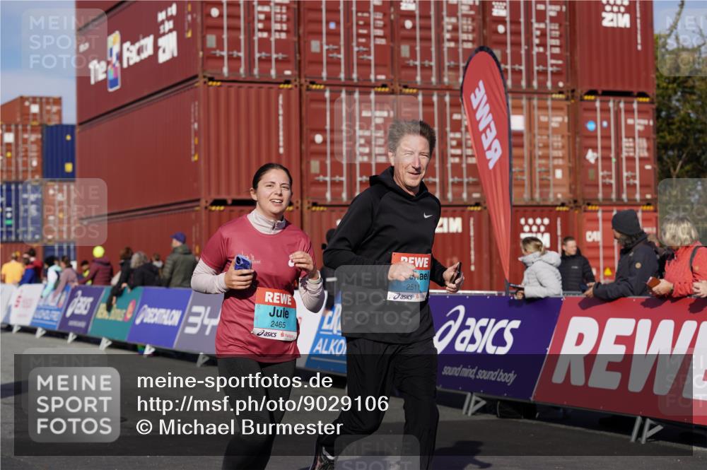 03.10.2025 - Köhlbrandbrückenlauf Michael Burmester http://msf.ph/oto/9029106 03.10.2025 10:33:46 Ziel 1800, 2465, 2511, 3142, 3604 meine-sportfotos.de