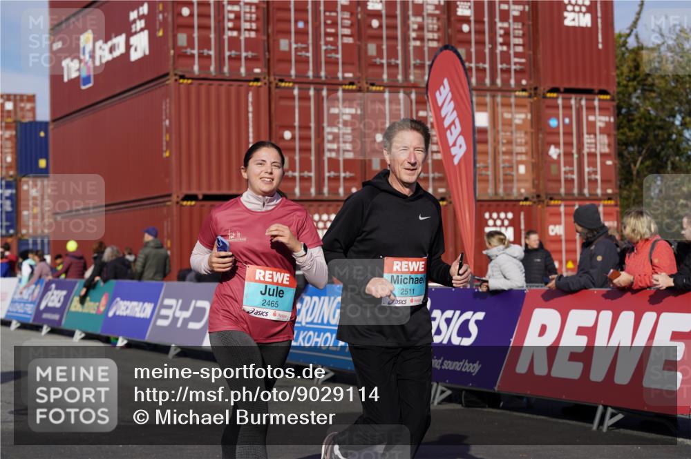 03.10.2025 - Köhlbrandbrückenlauf Michael Burmester http://msf.ph/oto/9029114 03.10.2025 10:33:46 Ziel 1800, 2465, 2511, 3142, 3604 meine-sportfotos.de