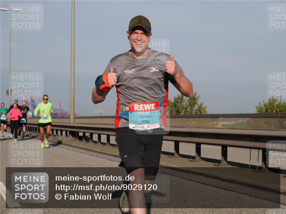 03.10.2025 - Köhlbrandbrückenlauf Fabian Wolf http://msf.ph/oto/9029120 03.10.2025 09:44:10 Position 3 3795 meine-sportfotos.de