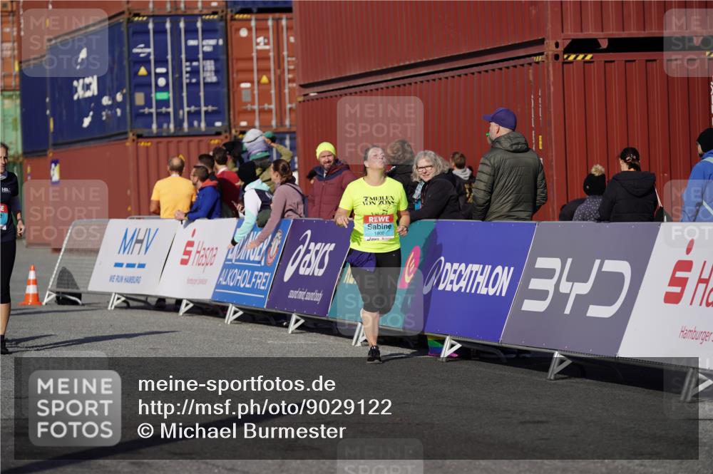 03.10.2025 - Köhlbrandbrückenlauf Michael Burmester http://msf.ph/oto/9029122 03.10.2025 10:33:49 Ziel 1800, 2600, 2652, 3142, 3604 meine-sportfotos.de