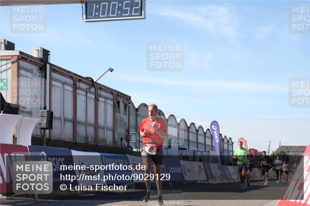 03.10.2025 - Köhlbrandbrückenlauf Luisa Fischer http://msf.ph/oto/9029129 03.10.2025 13:00:51 Ziel 4018, 4177, 4763, 4820, 6042, 6464, 6525 meine-sportfotos.de